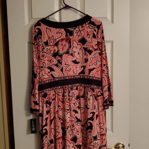 INC size 2X Elegant Black Pink Gray and Red Paisley Dress NWT - Picture 5 of 5